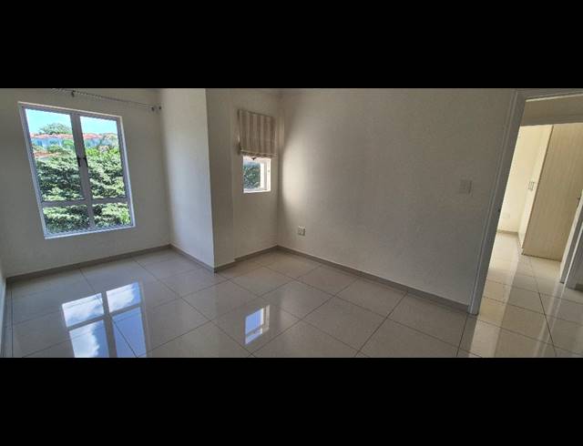 3 BEDROOM APARTMENT FOR SALE IN LA LUCIA